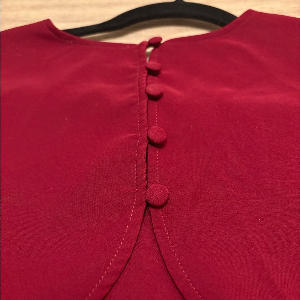 Lulus Burgundy Open-Back Maxi Gown – NWOT, Elegant Slit, Never Worn - Picture 5 of 10
